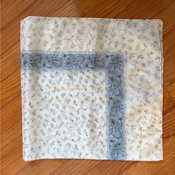 Sarah Coventry Cream and Pink Floral Scarf - Picture 4 of 9